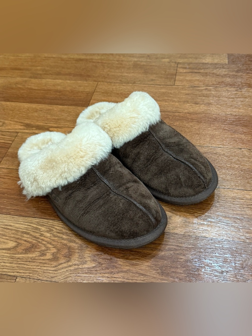 UGG Women's Scuffette II Slippers Dark Brown Chocolate Size 8 Suede Sheepskin
